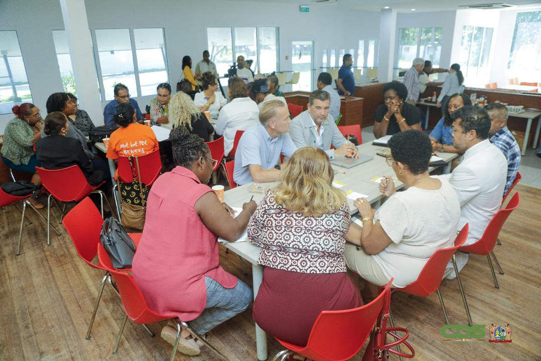 Read more about the article Onderwijsinstellingen Nederland-Suriname bundelen hun krachten