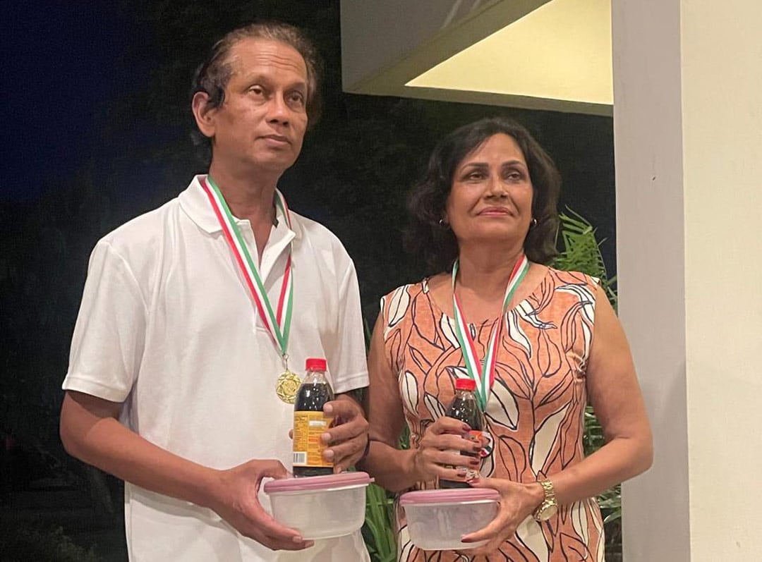 Read more about the article Jivan Adhin en Asha Gopalrai winnen Srefidensi Parendrive