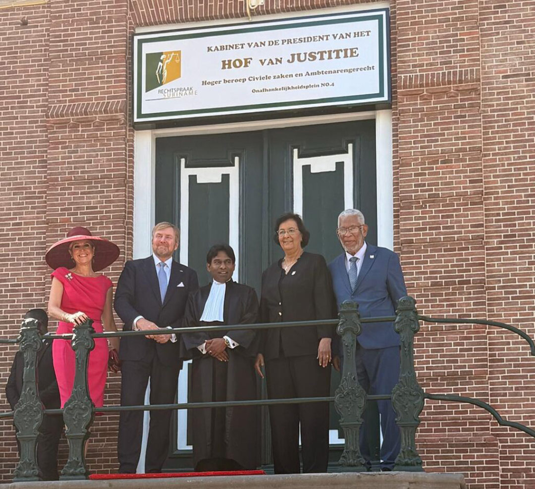 Read more about the article Koningspaar bezoekt Hof van Justitie tijdens staatsbezoek aan Suriname