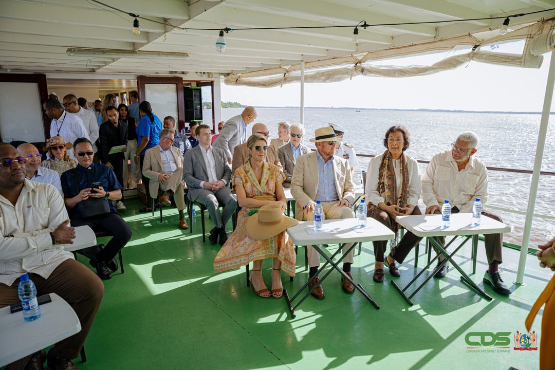 Read more about the article Rivierexcursie met focus op natuurbehoud verrijkt Koninklijk staatsbezoek