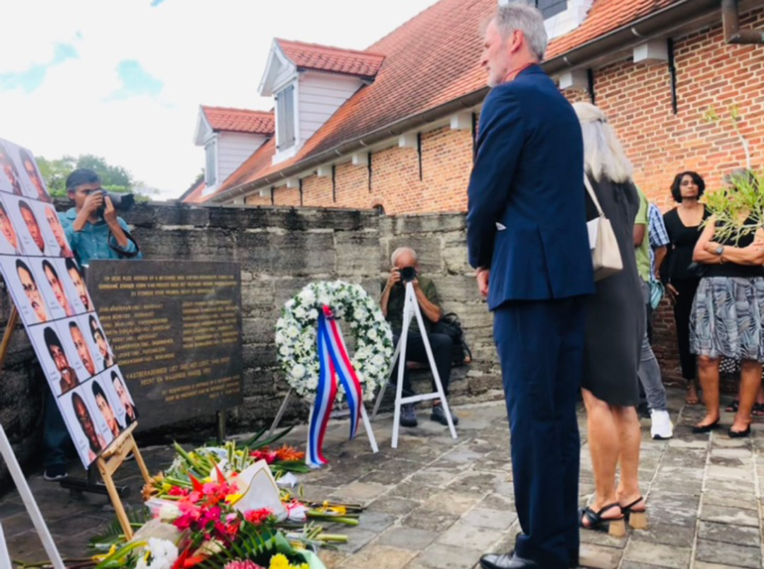 Read more about the article Herdenking 8 Decembermoorden: ‘Gerechtigheid verliest haar betekenis als straffen niet worden nageleefd’