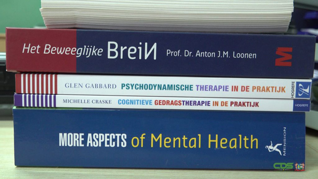 Read more about the article Dr. Dwarkasing: ‘Zoek hulp bij psychische klachten’