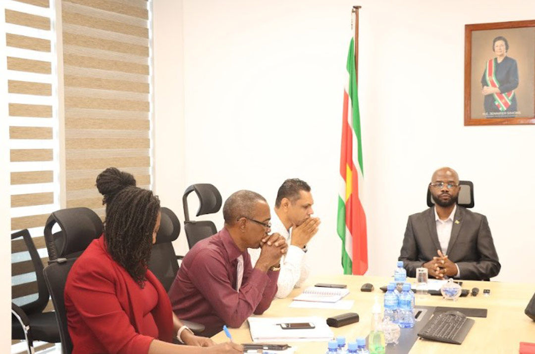 Read more about the article Minister Misiekaba voert wederom overleg met zorgbonden