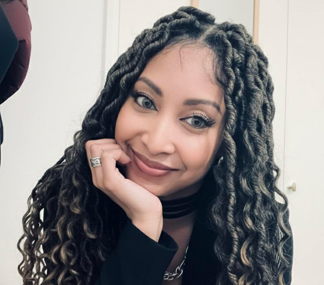 Read more about the article Speciale feestavond voor zangeres Emmely Kartoredjo