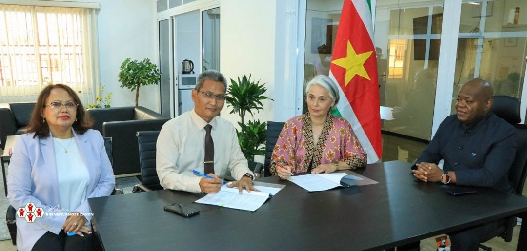 Read more about the article MOU tussen NAS en CBF ondertekend in vergaderzaal Binnenlandse Zaken