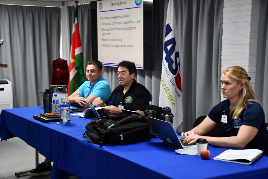 Read more about the article MAS en US Coast Guard versterken havenbeveiliging met intensieve training