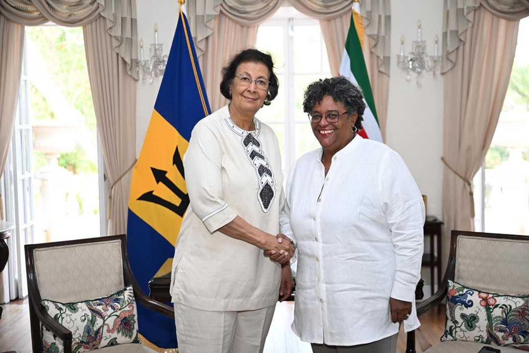 Read more about the article President Simons en premier Mottley versterken regionale samenwerking