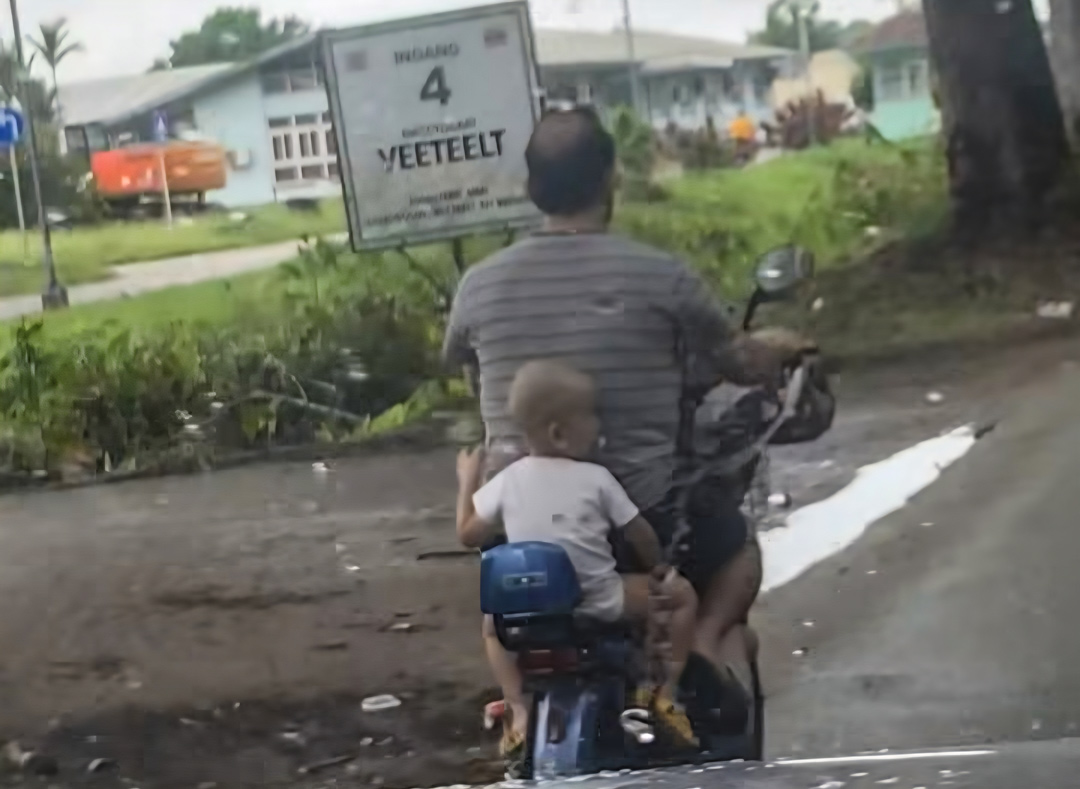 Read more about the article PEUTER OP E-BIKE