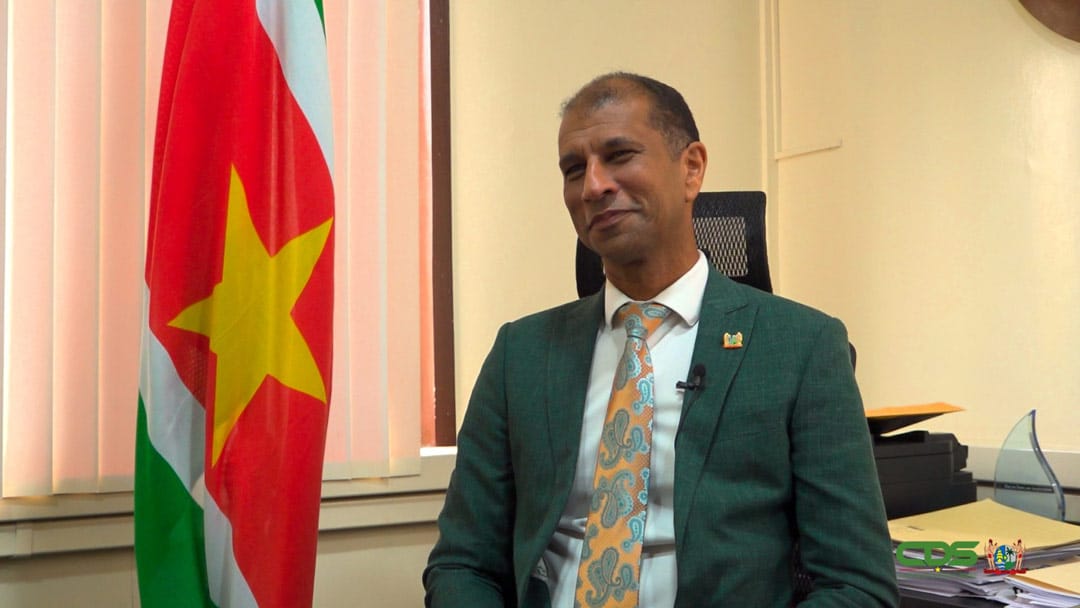 Read more about the article Minister Brunings: ‘Oliewelvaart gebruiken voor duurzame industrieën’