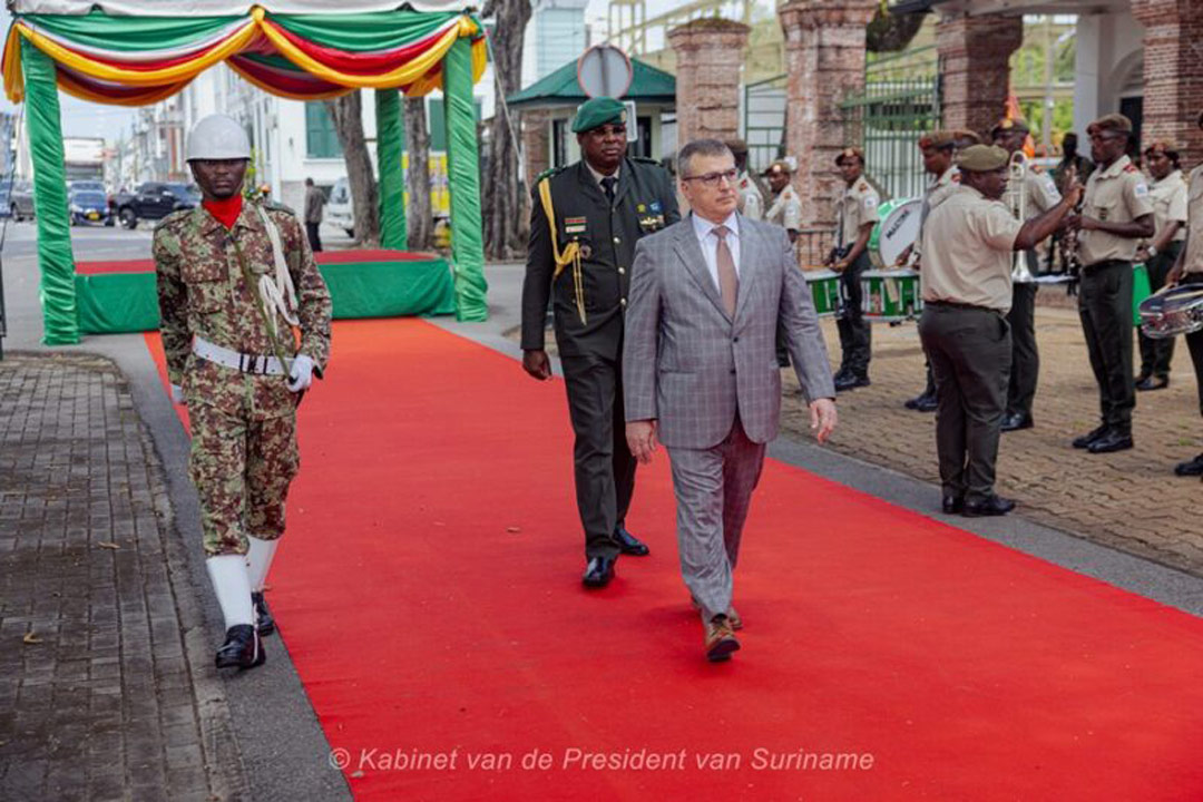 Read more about the article Ambassadeur Costi Santarosa: ‘Er is veel ruimte handelsrelatie Brazilië-Suriname te verdiepen’