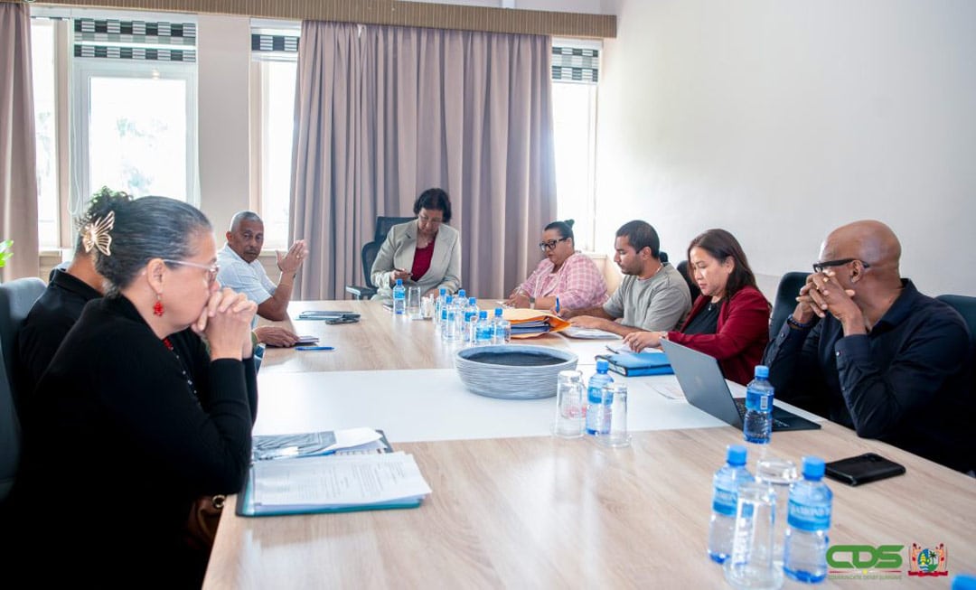 Read more about the article President en Suriname Seafood Assocation bespreken knelpunten visserijsector