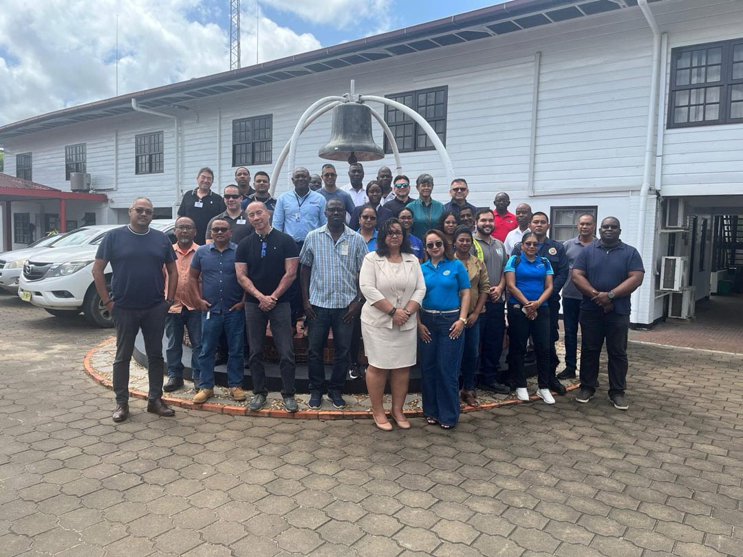 Read more about the article Amerikaanse kustwacht traint Surinaamse havenbeveiligers