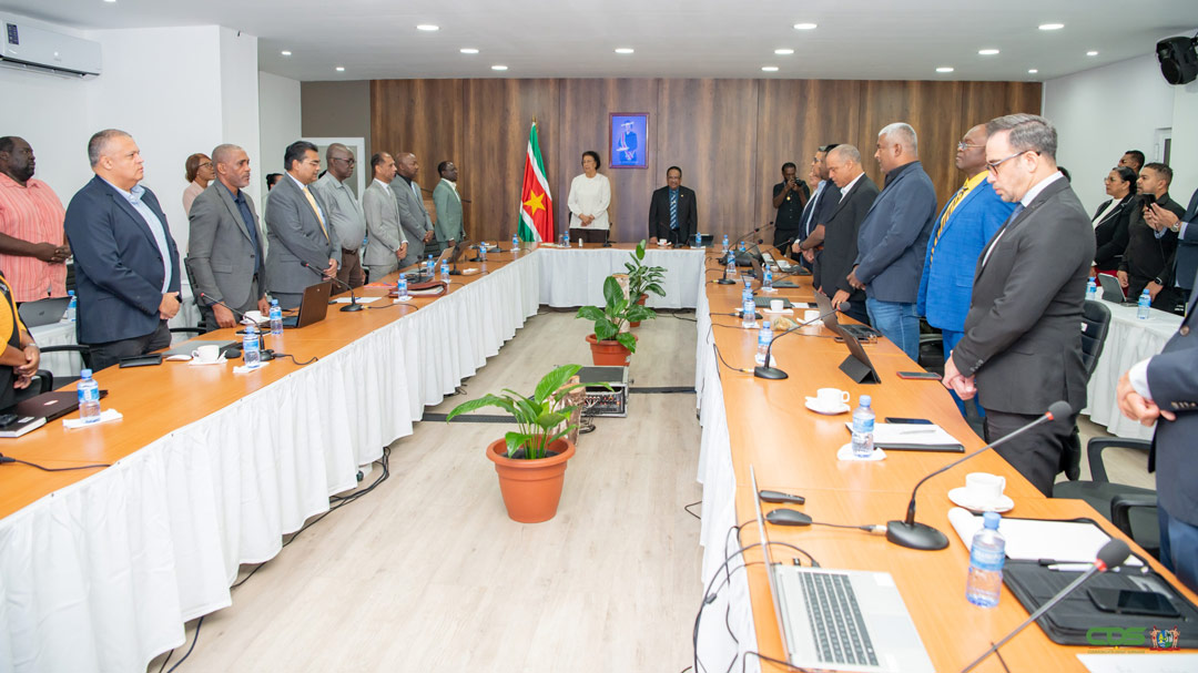 Strategische-Energierondetafel-legt-basis-voor-energieagenda-van-Suriname