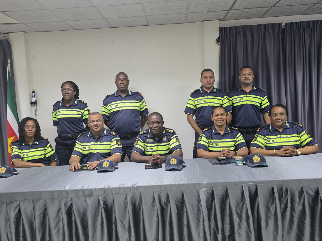 politie-uniform-korps-politie-suriname