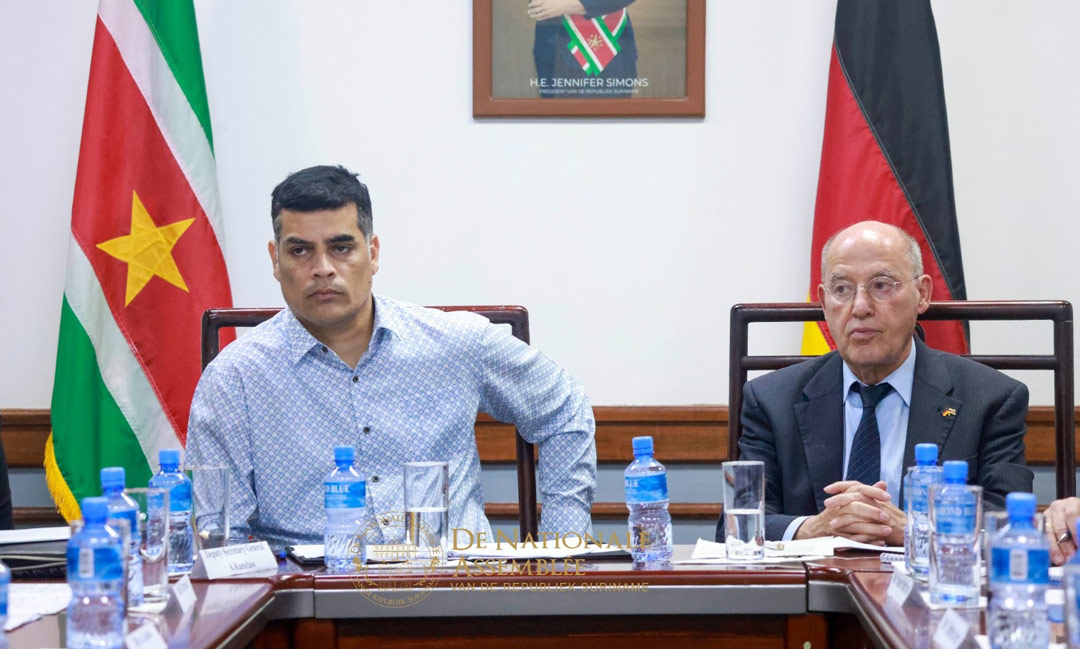 Duitse-parlementaire-delegatie-ashwin-adhin Duitse-parlementaire-delegatie-ashwin-adhin