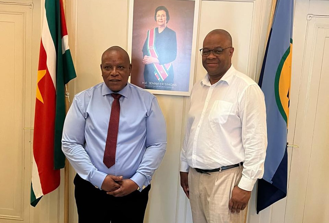 Surinaamse-muziekindustrie-internationale-muziekindustrie.-Initiatiefnemer-George-O.-Janssen