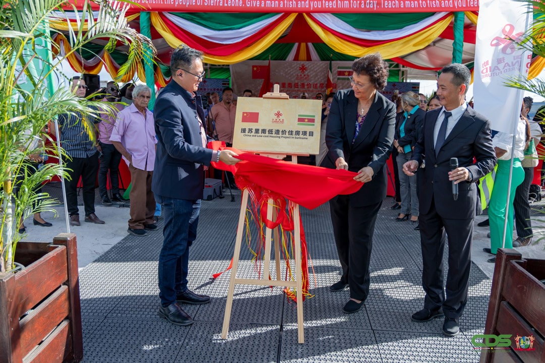 china-aid-low-cost-housing-project-reeberg-suriname-president-simons-minister-tsang